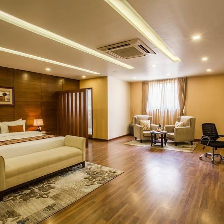 Yatri Suites And Spa Kathmandu Exteriör bild