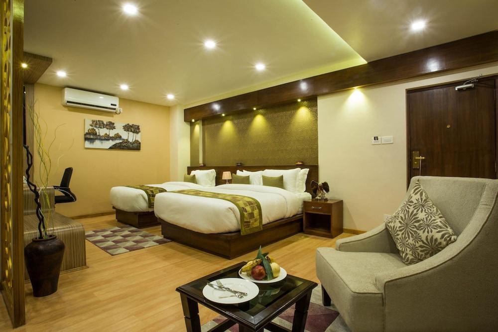 Yatri Suites And Spa Kathmandu Exteriör bild