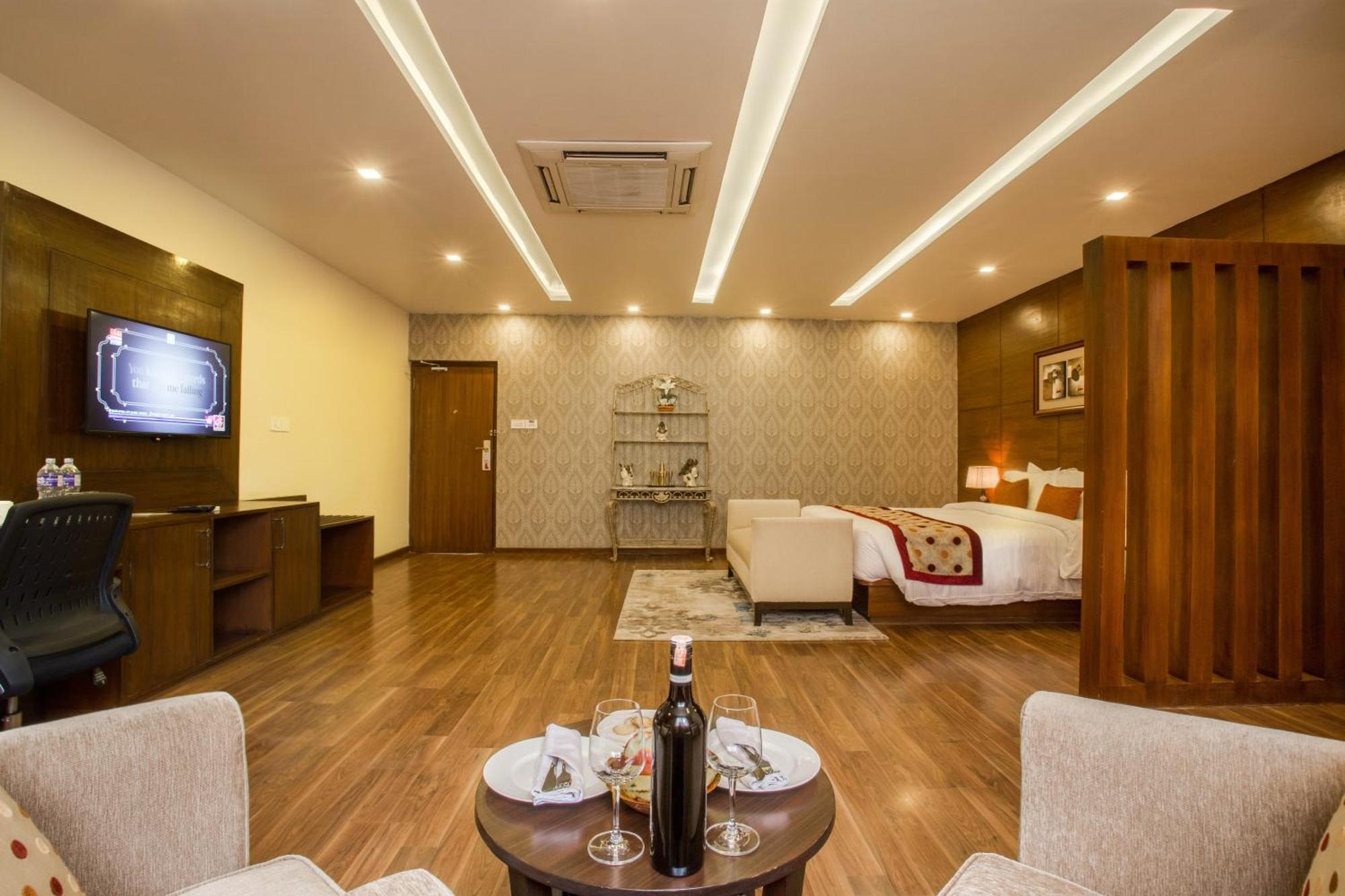 Yatri Suites And Spa Kathmandu Rum bild