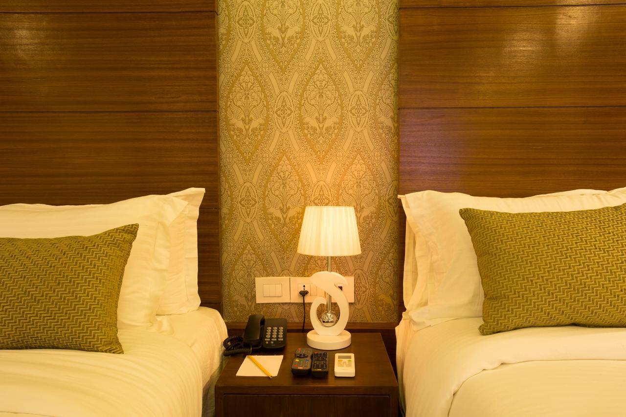 Yatri Suites And Spa Kathmandu Exteriör bild
