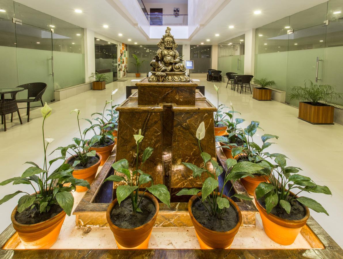 Yatri Suites And Spa Kathmandu Exteriör bild