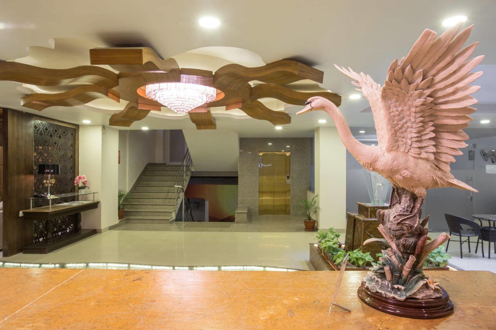 Yatri Suites And Spa Kathmandu Exteriör bild
