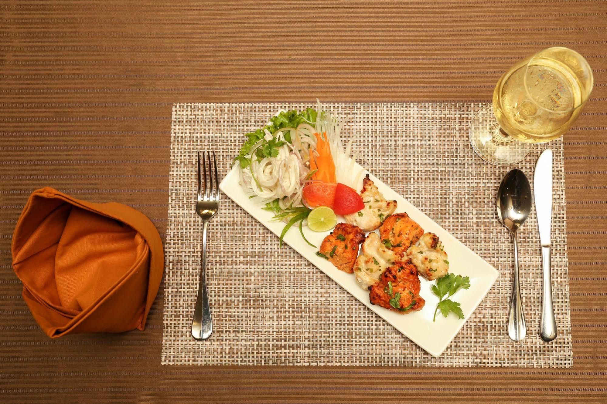 Yatri Suites And Spa Kathmandu Exteriör bild